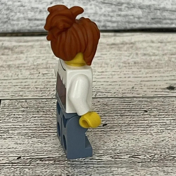 Ann Lee Monster Fighters LEGO® Minifigure Figure Mini fig No Accessories - Picture 4 of 4